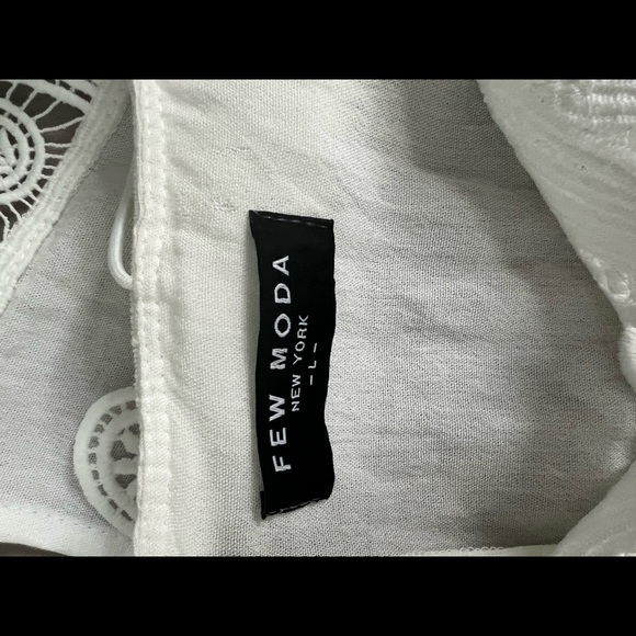 Few Moda Cold Shoulder White Eyelet Dress size L. NWOT. - Picture 4 of 5